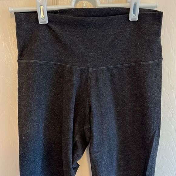 Old Navy Active Leggings - Picture 4 of 8